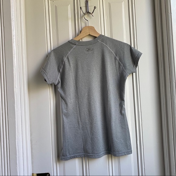 Under Armour Short Sleeve V Neck T Shirt - Picture 7 of 7